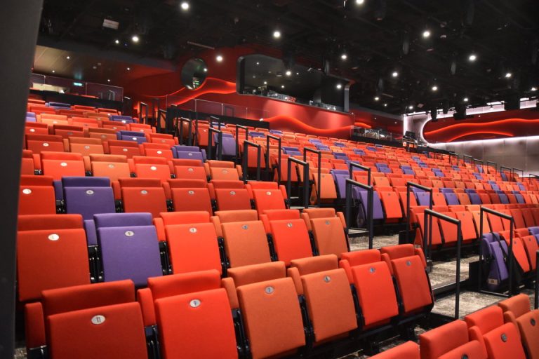 deck 06 - The Red Room