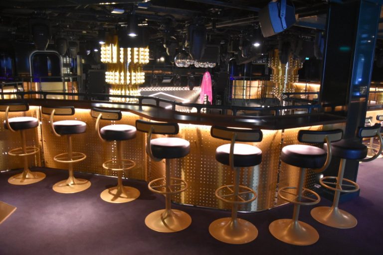 deck 07 - The Manor - Kick Ass nightclub