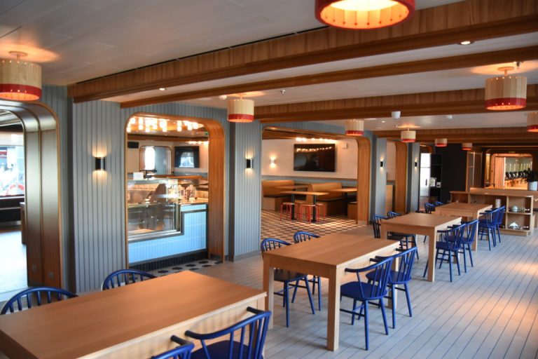 deck 07 - The Social Club