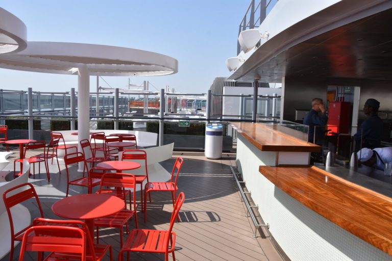 deck 16 - Sun Club Cafe - Outdoor Eatery