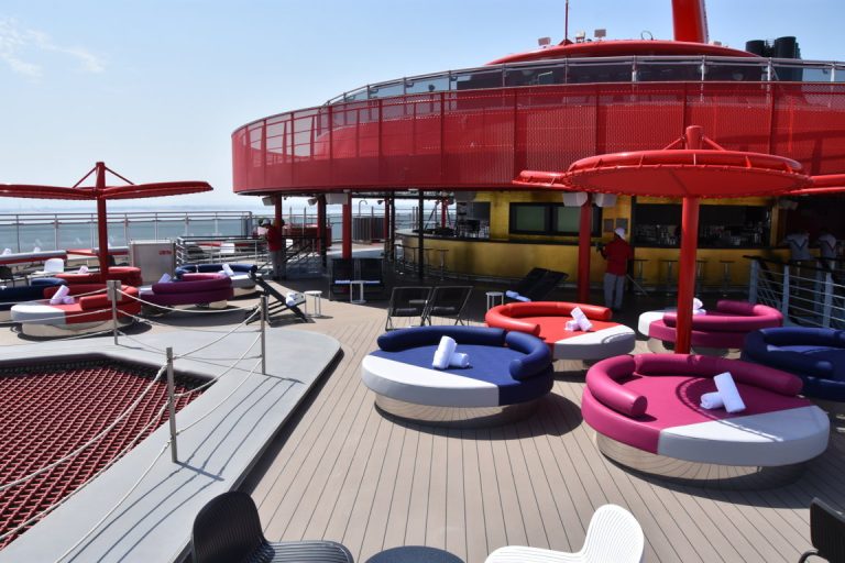 deck 16 - The Athletic Club