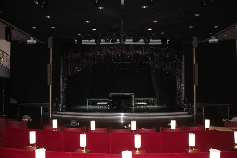 Amadea_Atlantik_Show_Lounge