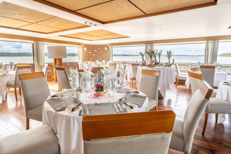 Delfin III restaurant