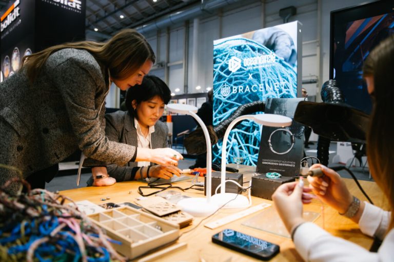 Oceancircle_ bracelet-making workshop Oceancircle_ bracelet-making workshop