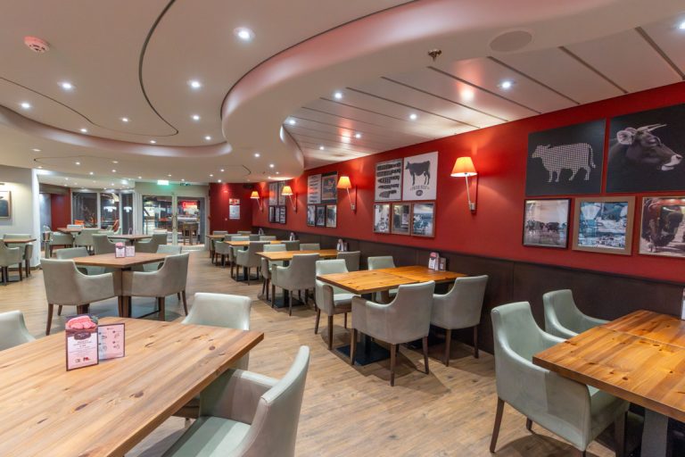 Butcher s Cut Steakhouse_Raoul Fiebig