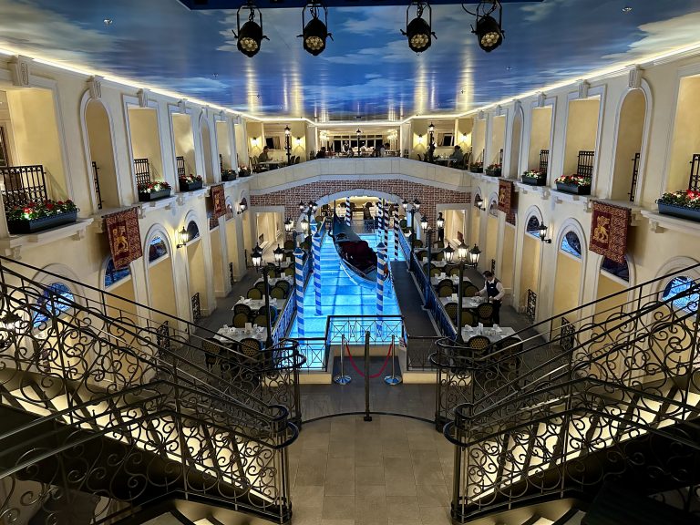 Canal Grande main dining room