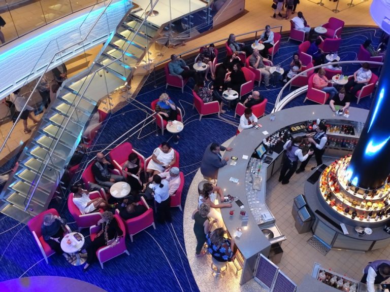 Carnival_Horizon_Horizon_Atrium