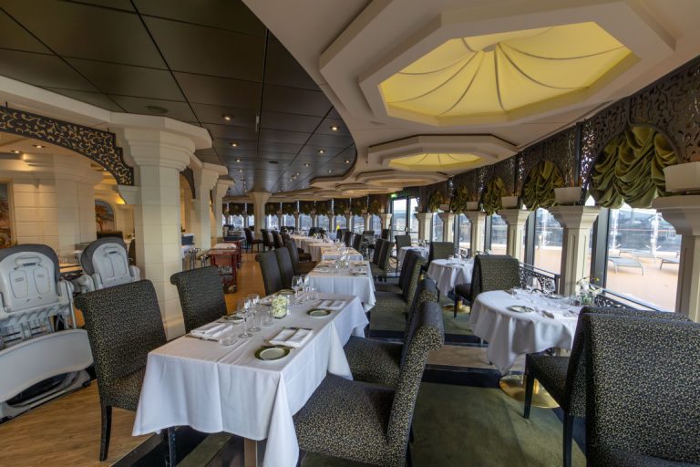 La Palmeraie MSC Yacht Club Restaurant _Raoul Fiebig