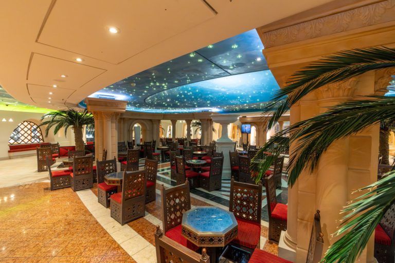 Phoenician Plaza_Raoul Fiebig