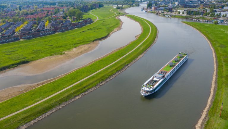 SCER_NG_TULIPCRUISE_SCENIC_OPAL_DRONE_0014_SELECT