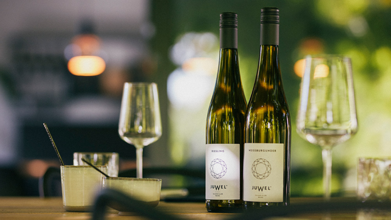 JUWEL Winery Tour & Tasting