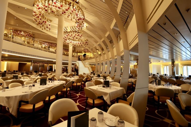 Main dining room Nieuw Statendam Main dining room Nieuw Statendam