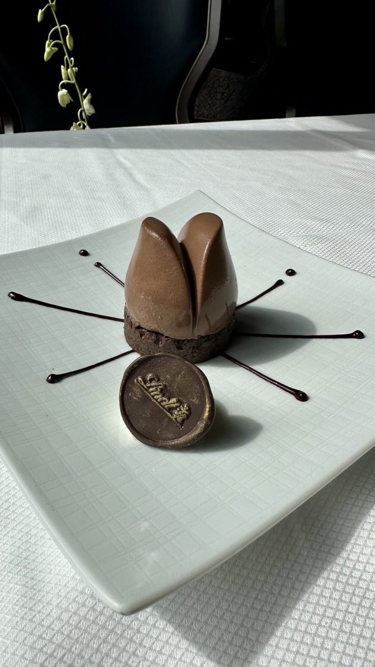 Tulip style dessert at the Pinnacle Grill Nieuw Statendam