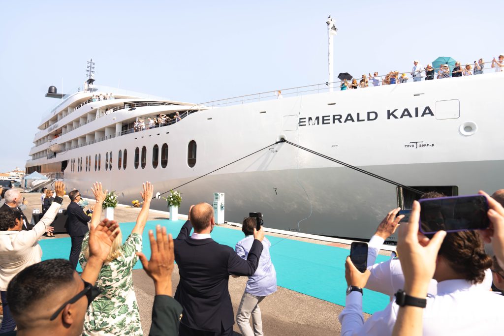 emerald-cruises-emerald-kaia-bautizada-en-venecia