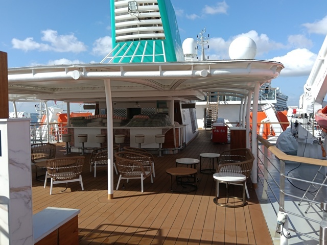 Deck 7 - Seating Area Deck 7 - Seating Area