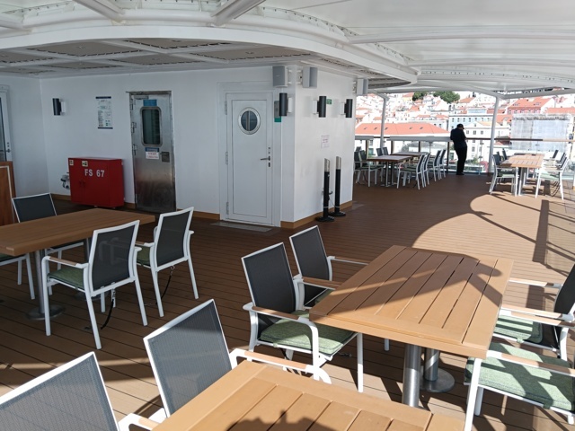 Deck 7 - Seating Area Deck 7 - Seating Area