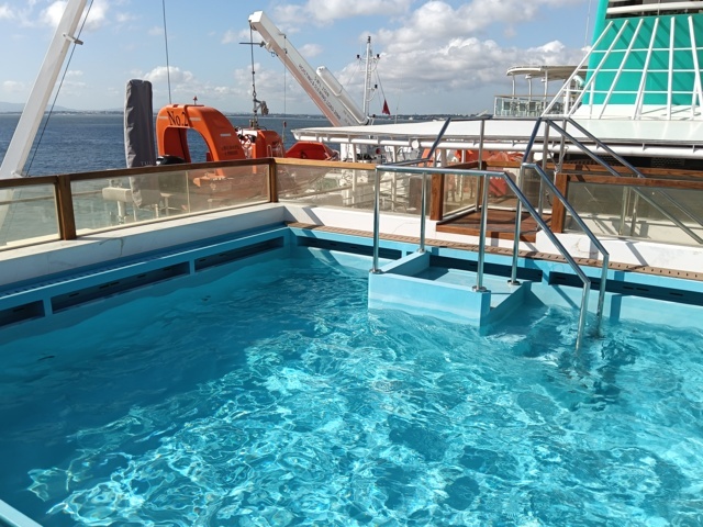 Deck 7 - Swimming pool Deck 7 - Swimming pool