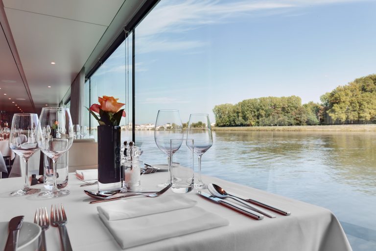 Restaurant_Emerald Liberte Restaurant_Emerald Liberte